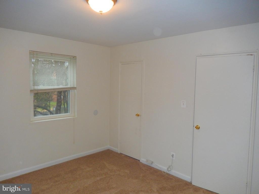 3045 Patrick Henry Drive - Photo 8
