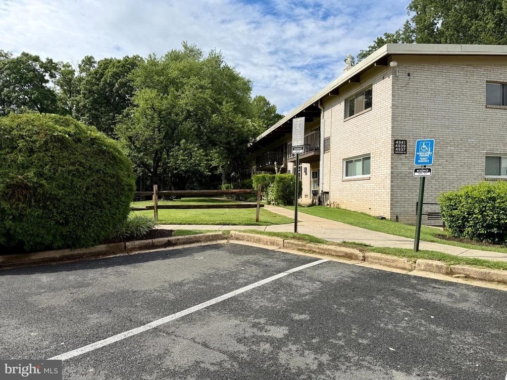 4933 Americana Drive - Photo 6