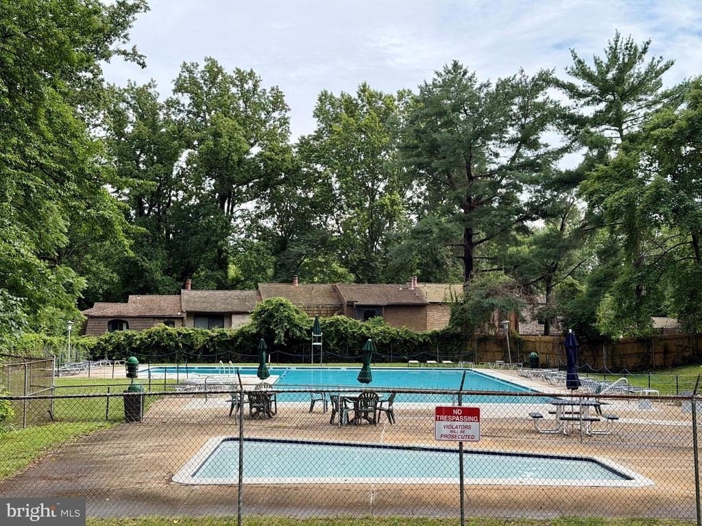 4933 Americana Drive - Photo 4