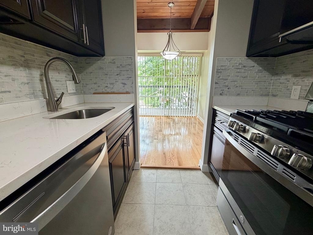 4933 Americana Drive - Photo 18