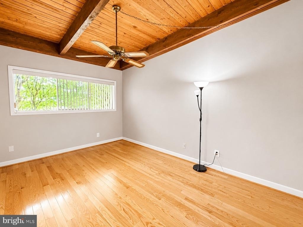 4933 Americana Drive - Photo 16