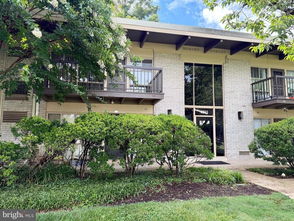 4933 Americana Drive - Photo 2