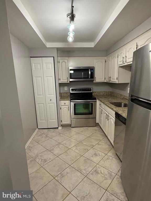 7640 Tremayne Place - Photo 11
