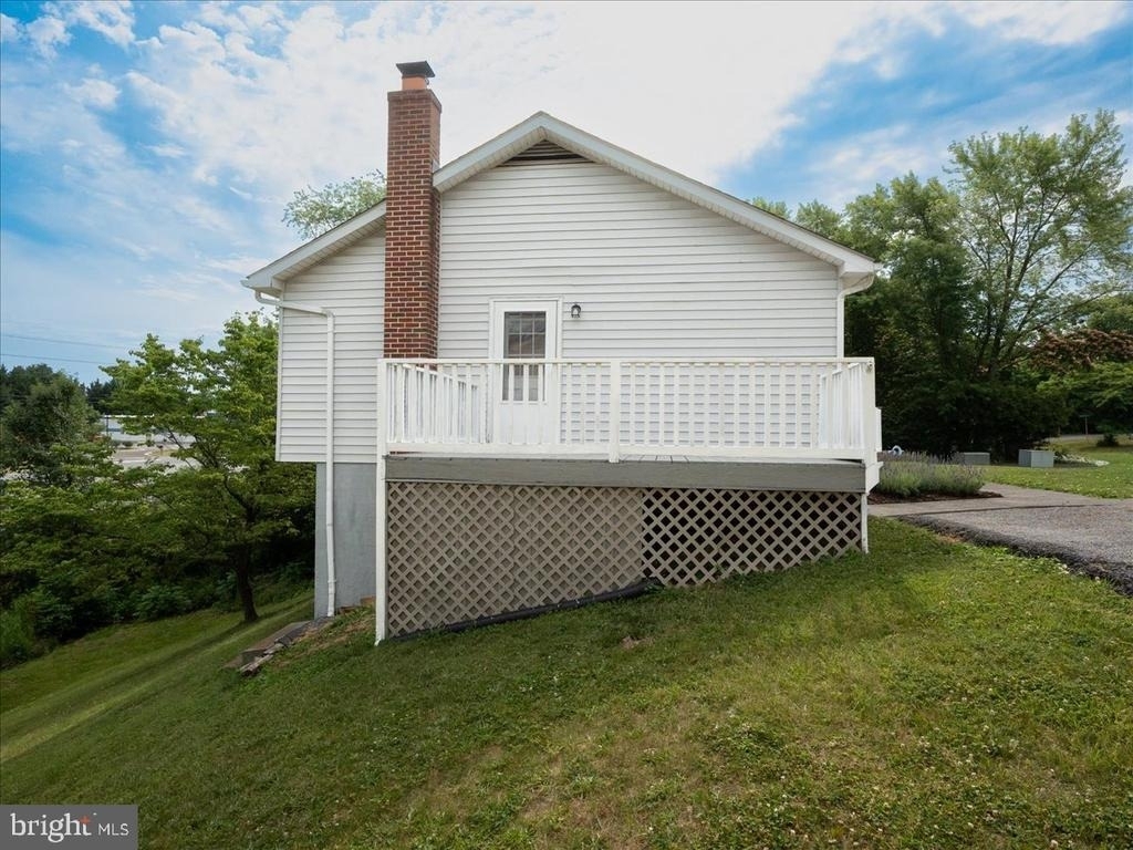102 Linwood Court - Photo 3