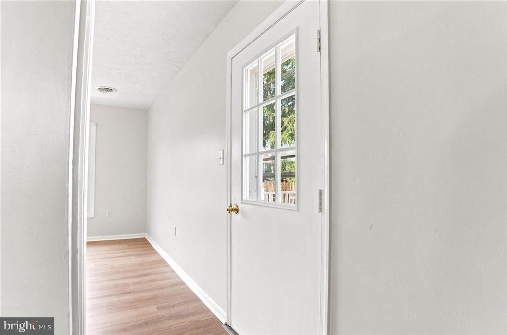 102 Linwood Court - Photo 17