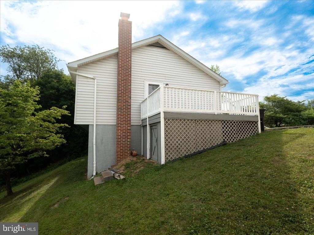 102 Linwood Court - Photo 1