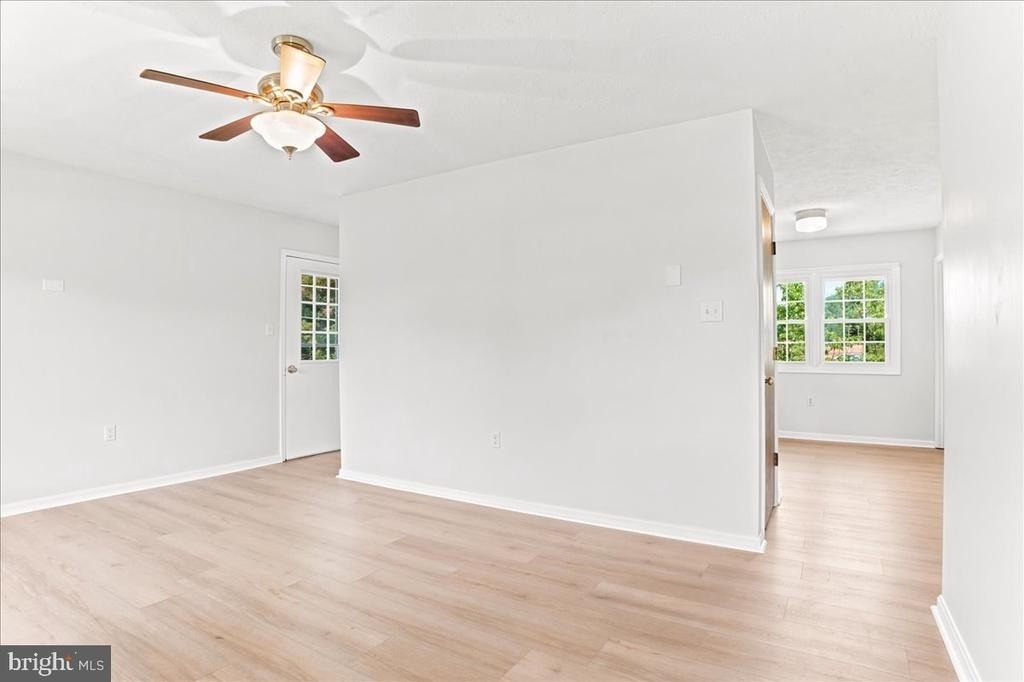 102 Linwood Court - Photo 7