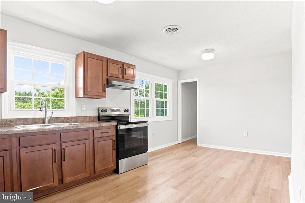 102 Linwood Court - Photo 16