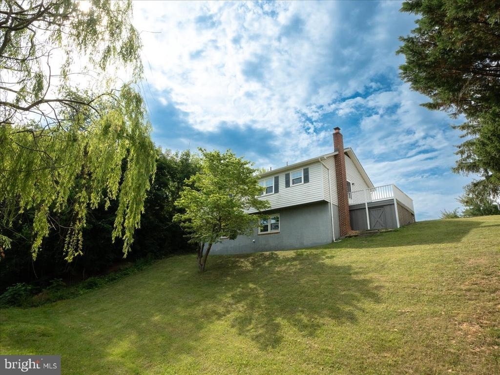 102 Linwood Court - Photo 2