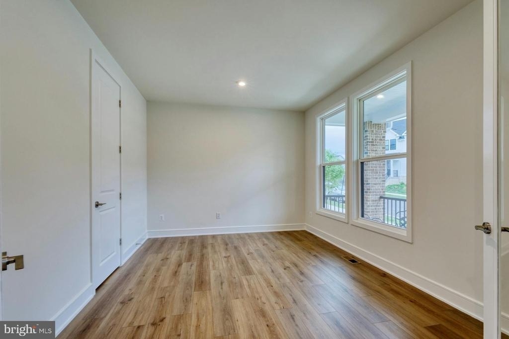 5095 Carter's Crossing Avenue - Photo 6