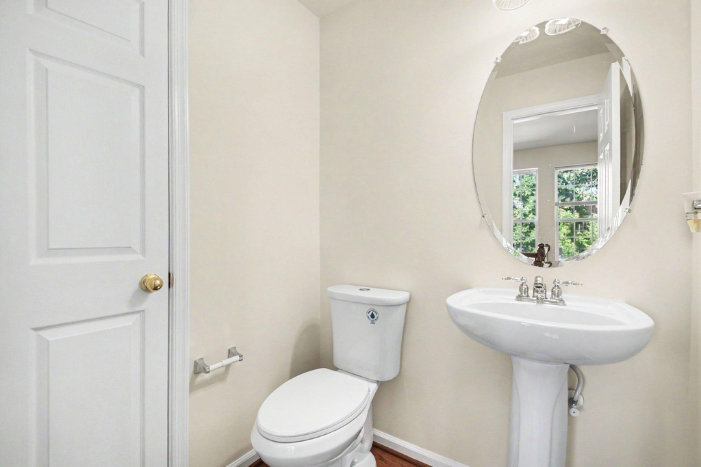 1114 Ellis Avenue - Photo 9