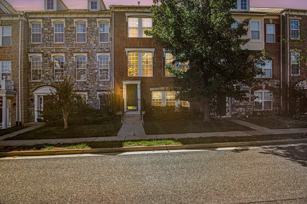 1114 Ellis Avenue - Photo 0