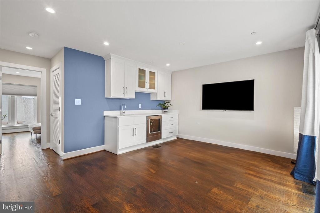 607 Slade Court - Photo 18