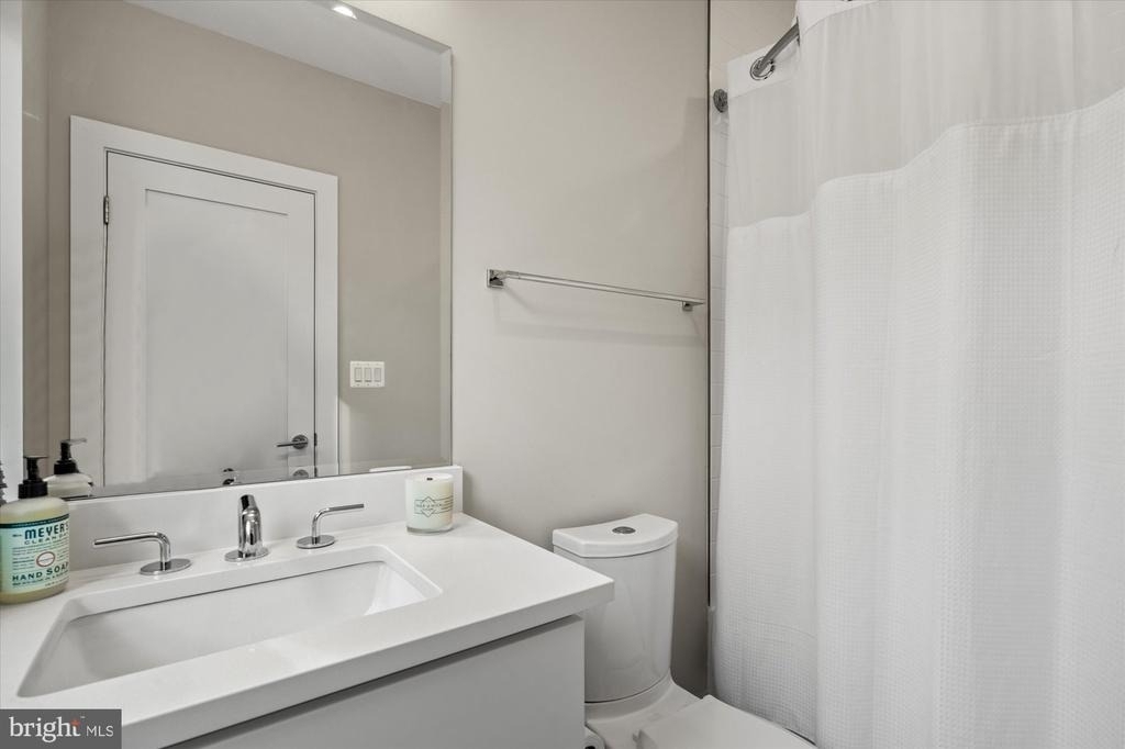 607 Slade Court - Photo 16