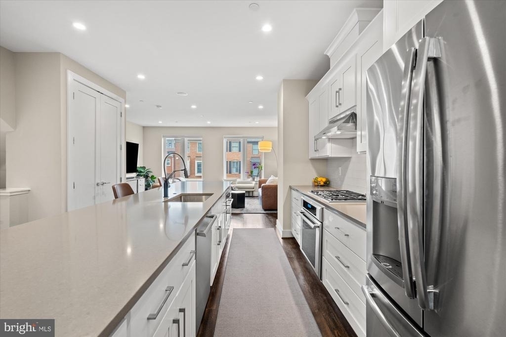 607 Slade Court - Photo 8
