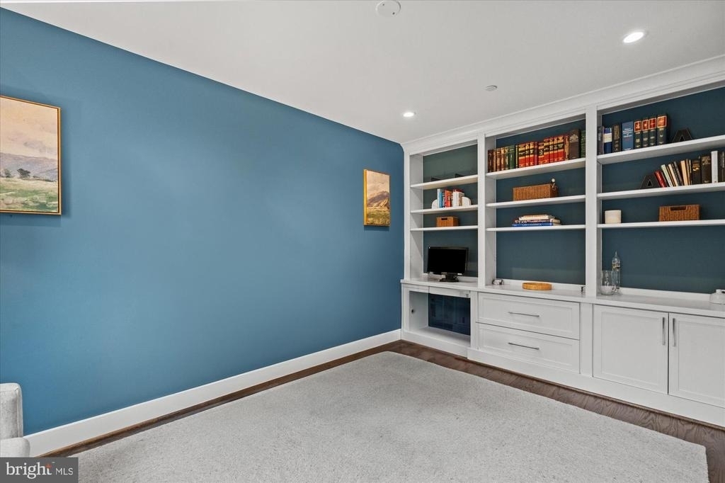 607 Slade Court - Photo 24