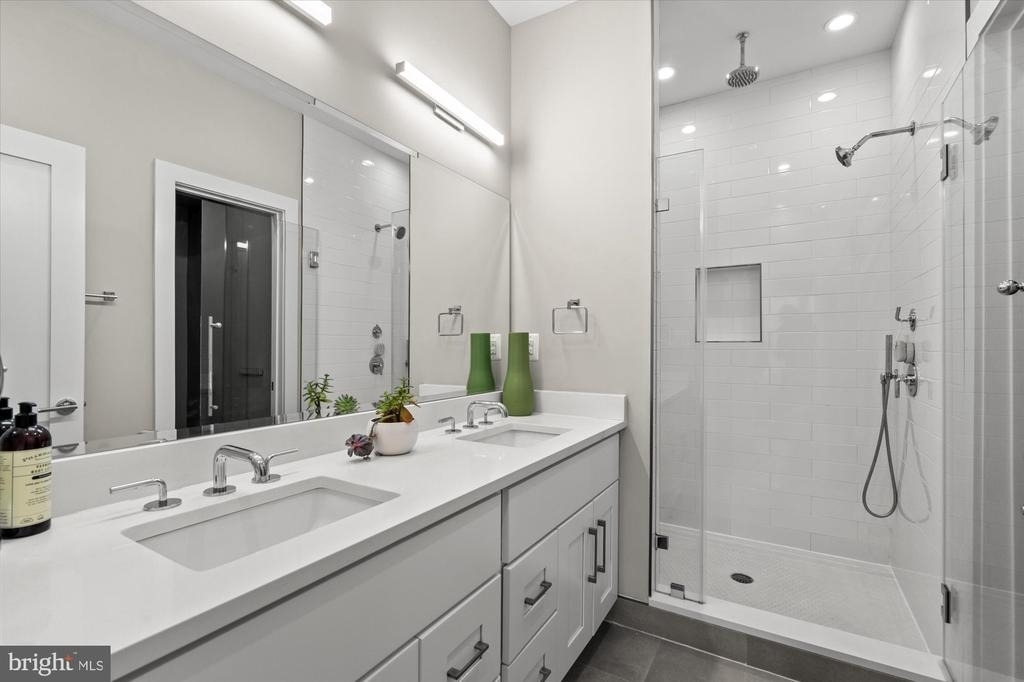 607 Slade Court - Photo 14