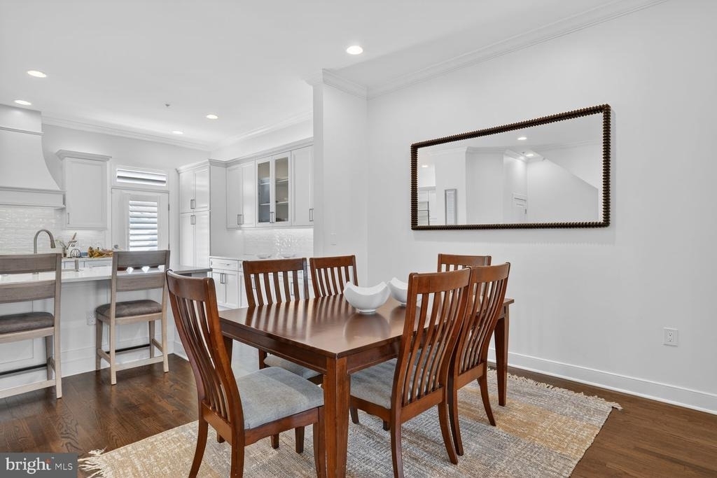 619 E Custis Avenue - Photo 7