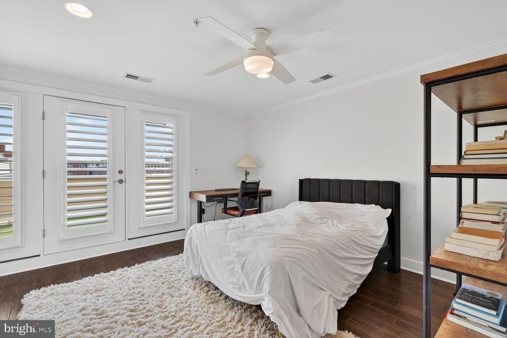 619 E Custis Avenue - Photo 18