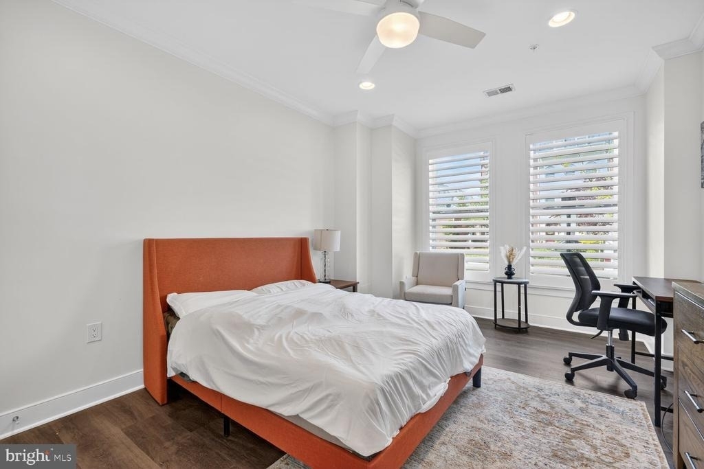 619 E Custis Avenue - Photo 20