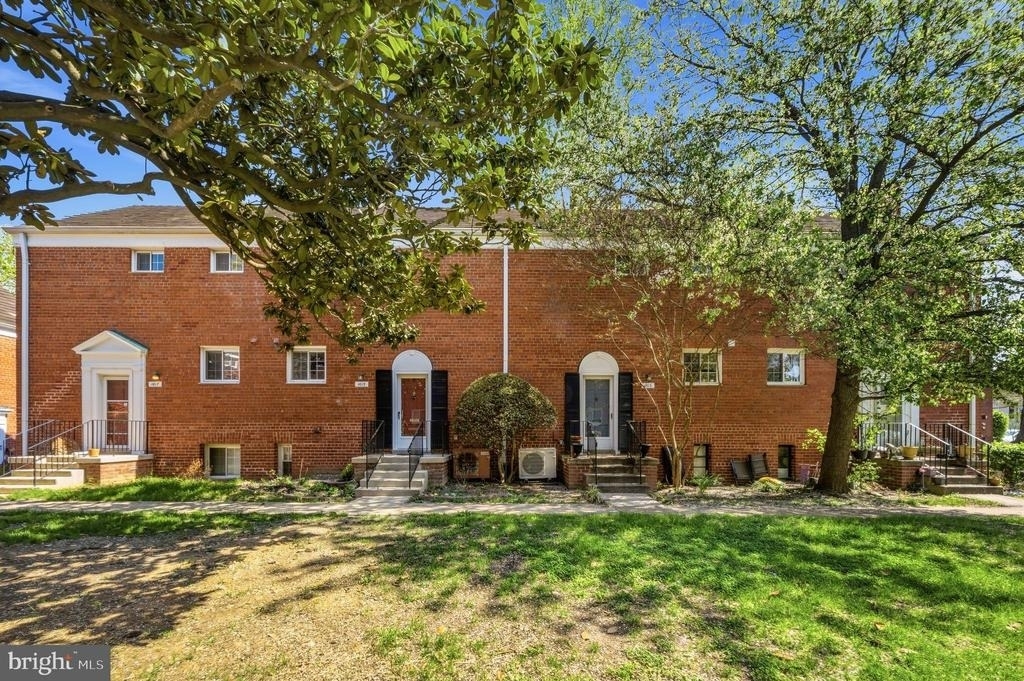 1615 Mount Eagle Place - Photo 40