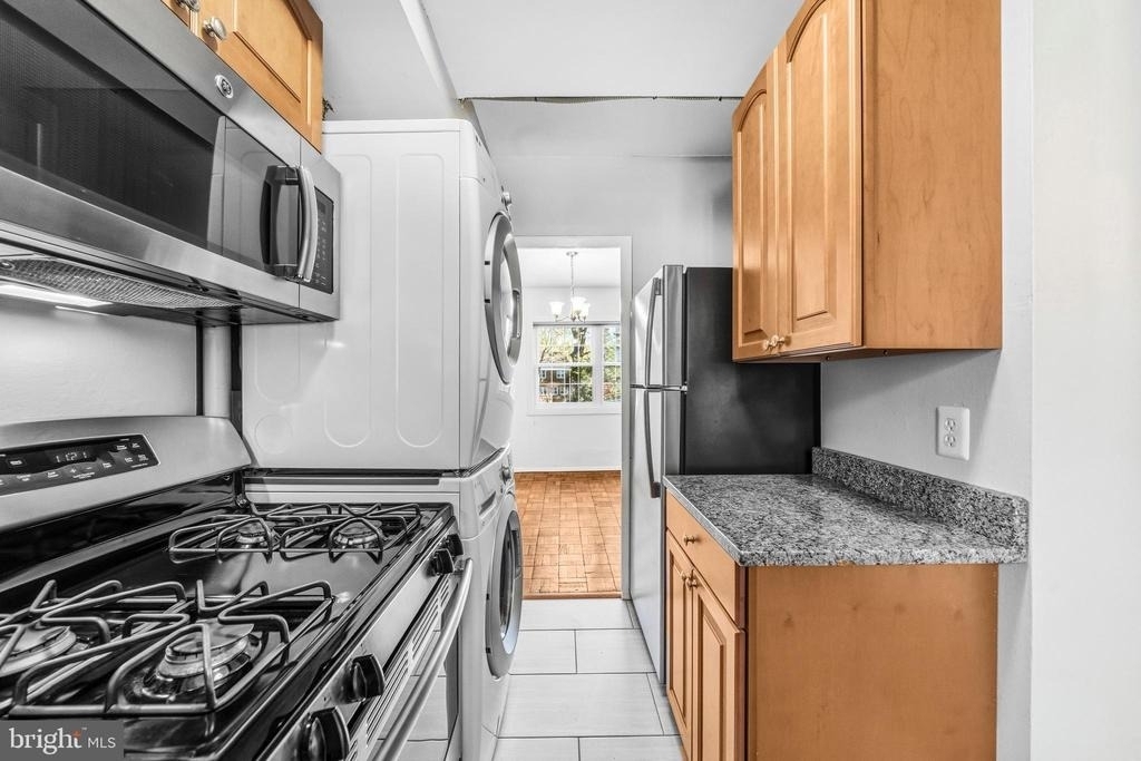 1615 Mount Eagle Place - Photo 3