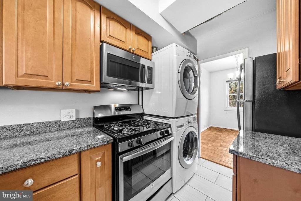 1615 Mount Eagle Place - Photo 9