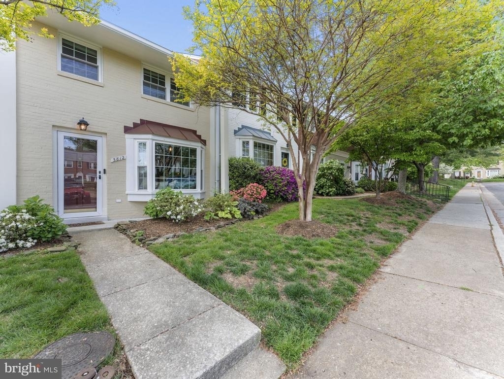 3812 Keller Avenue - Photo 1