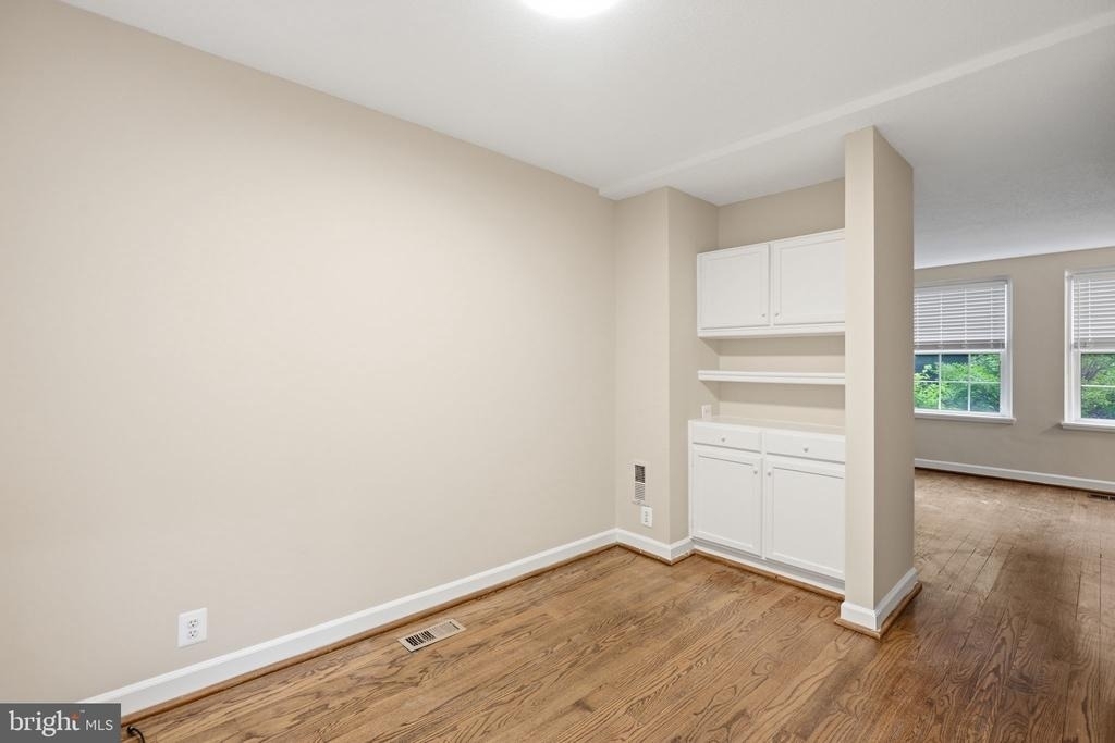 4844 28th Street S - Photo 5