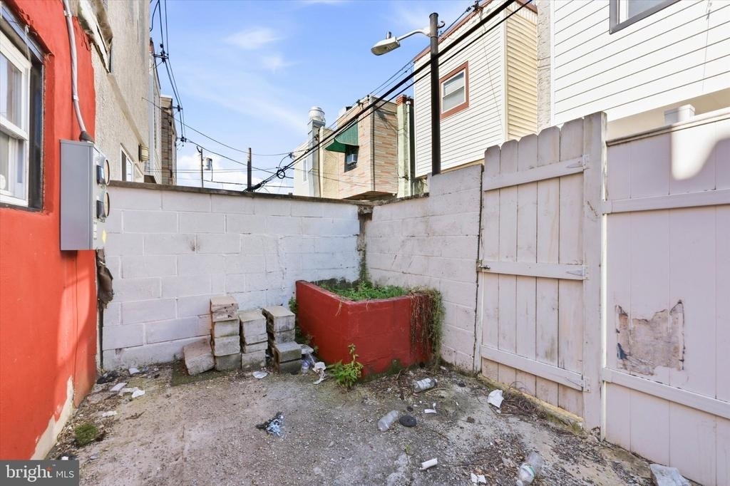 2046 S Norwood Street - Photo 12