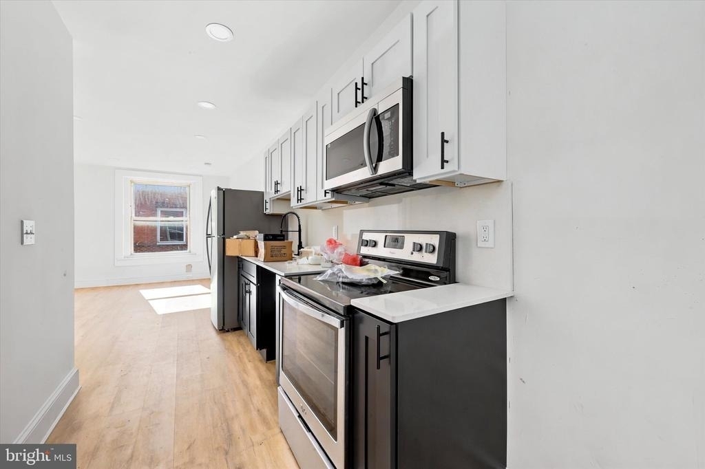 2046 S Norwood Street - Photo 5
