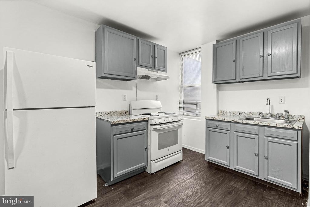 3316 Kensington Avenue - Photo 0