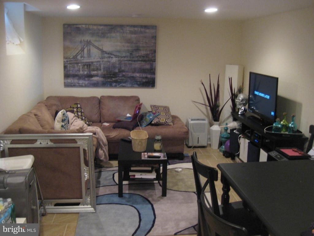 3323 Powelton Avenue - Photo 0