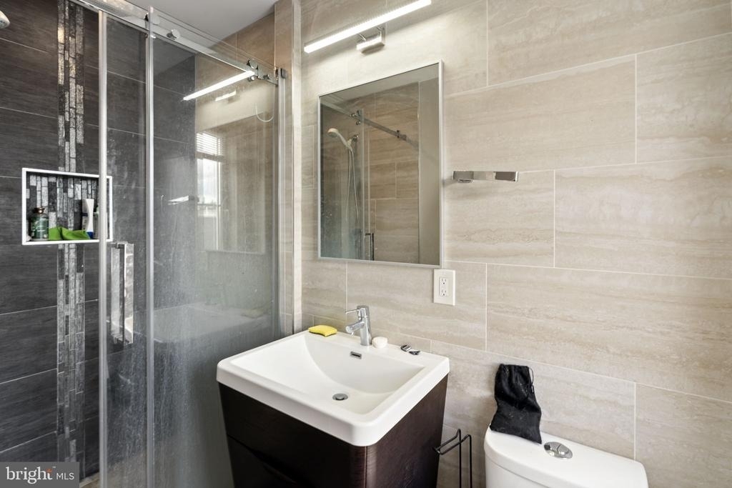 2110 W Master Street - Photo 12