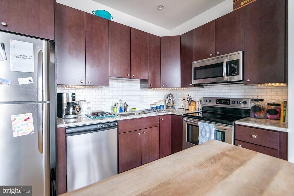 427 Monroe Street - Photo 1