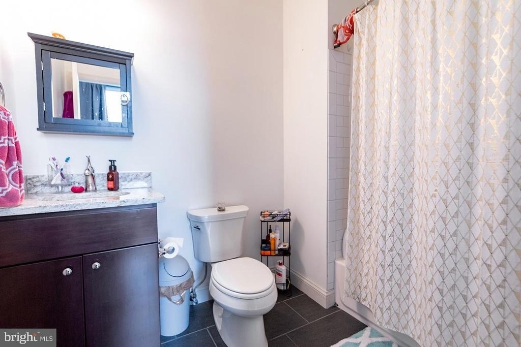 427 Monroe Street - Photo 6