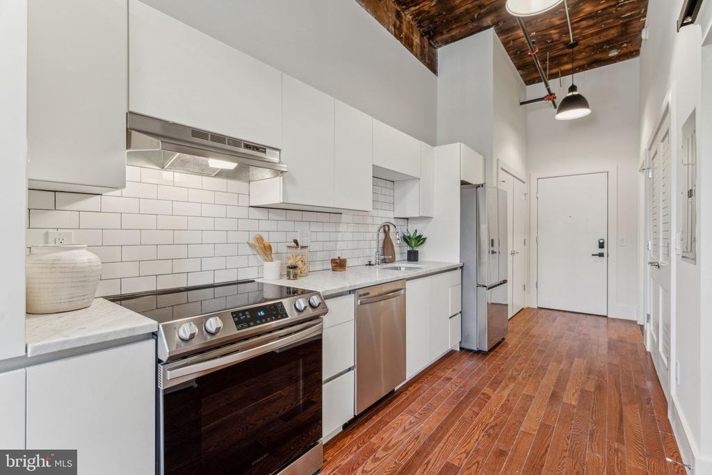 1801 N Howard Street - Photo 4