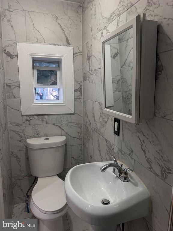 851 E Ontario Street - Photo 8