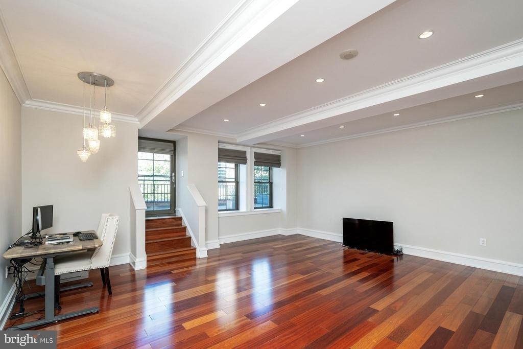 219 S 18th Street - Photo 3