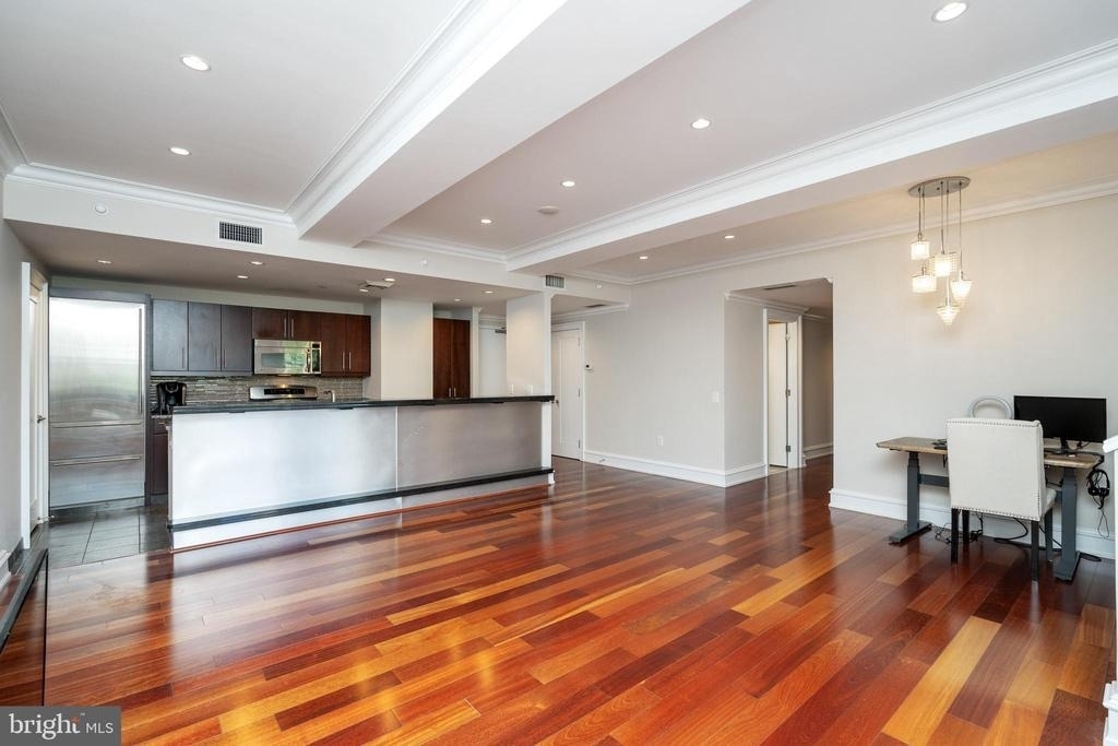 219 S 18th Street - Photo 0