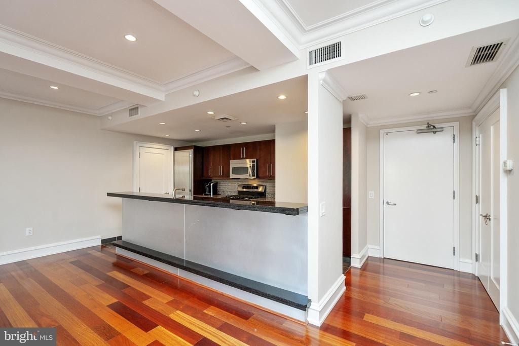 219 S 18th Street - Photo 6