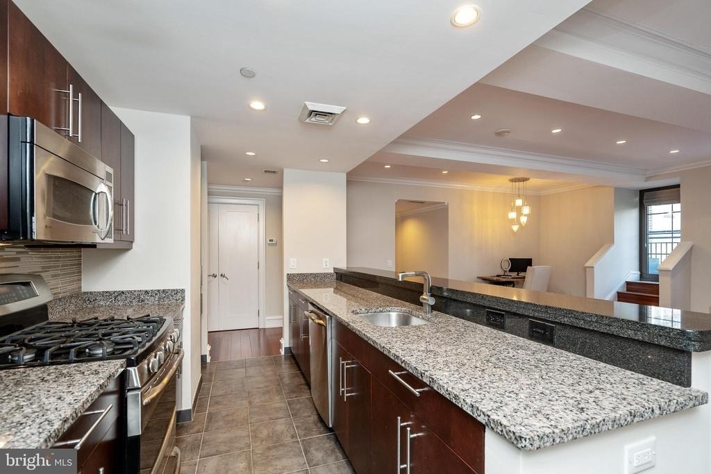 219 S 18th Street - Photo 12