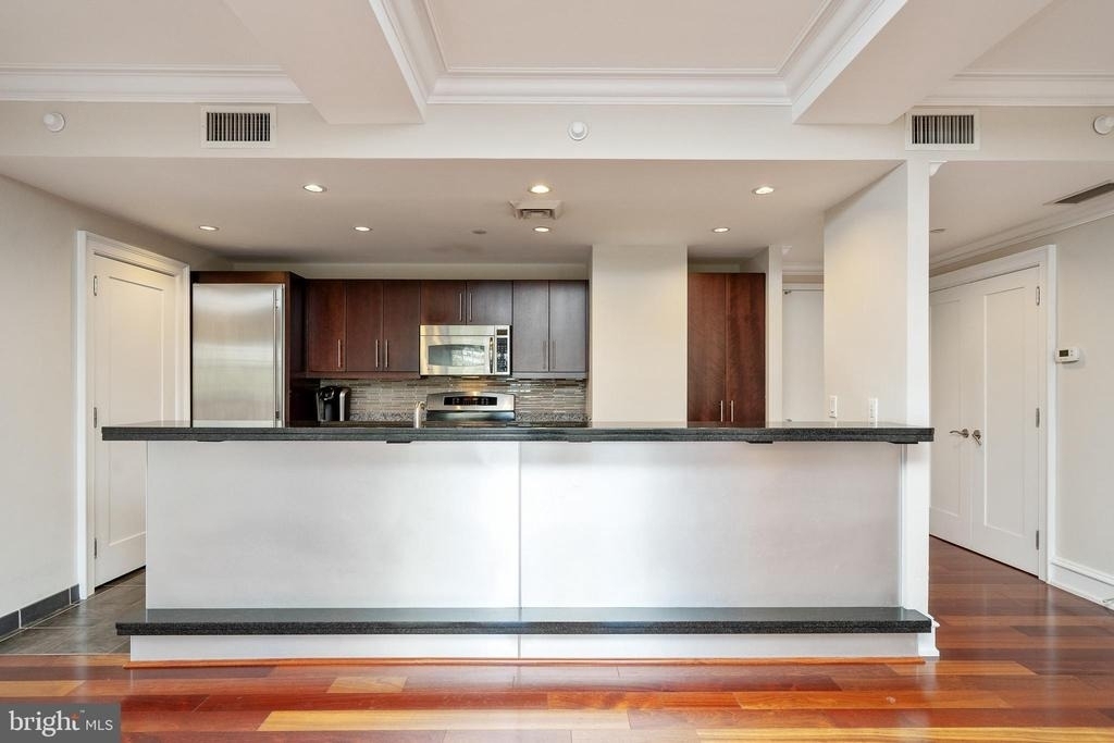 219 S 18th Street - Photo 7