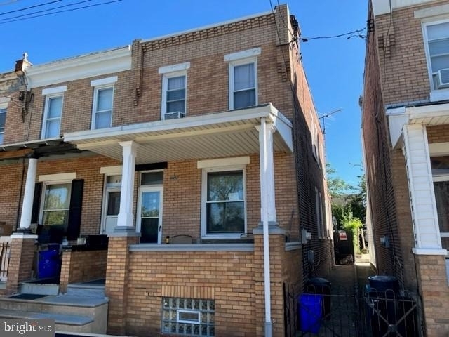 4749 James Street - Photo 0