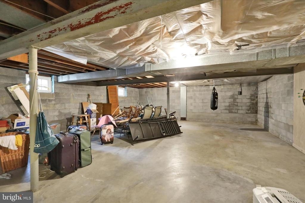 1424 Center Road - Photo 33