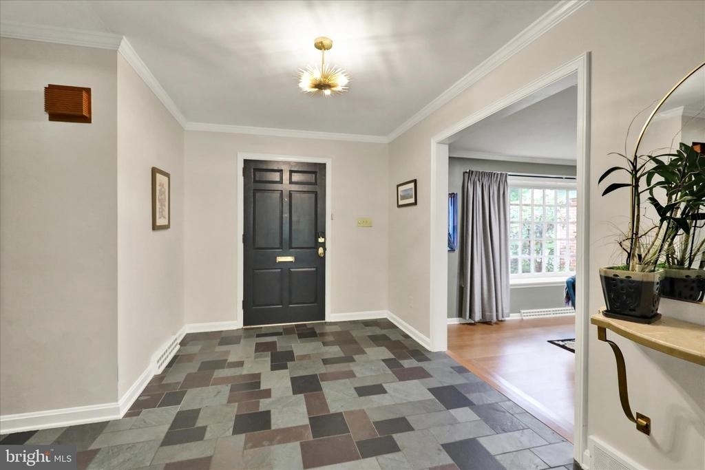 1424 Center Road - Photo 5