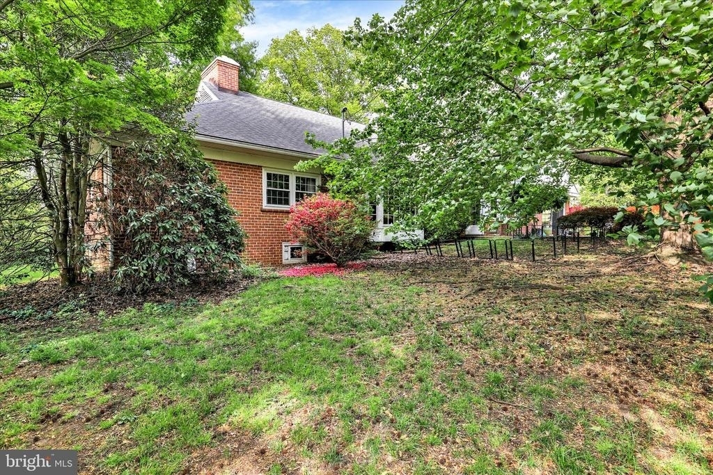 1424 Center Road - Photo 38