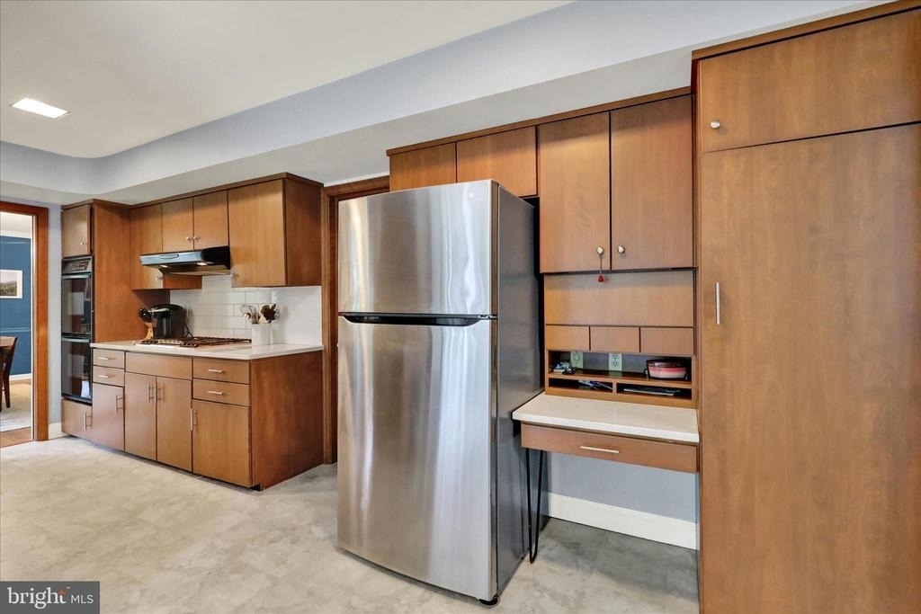 1424 Center Road - Photo 10