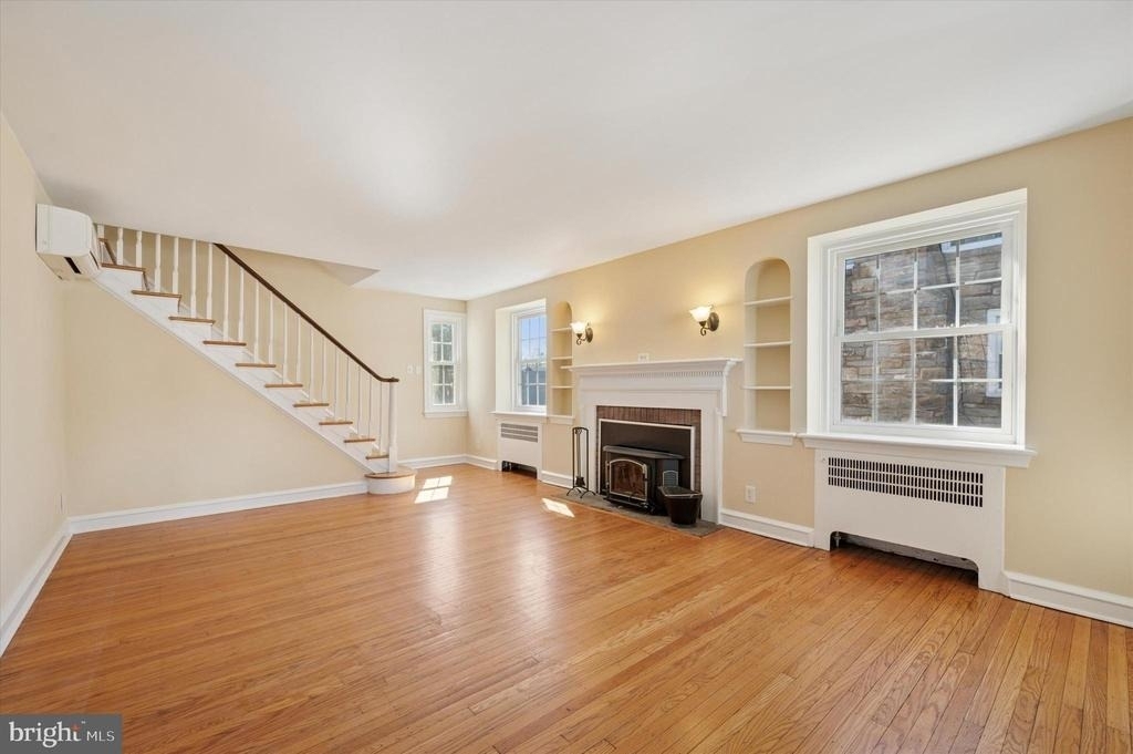 1156 Garfield Avenue - Photo 1