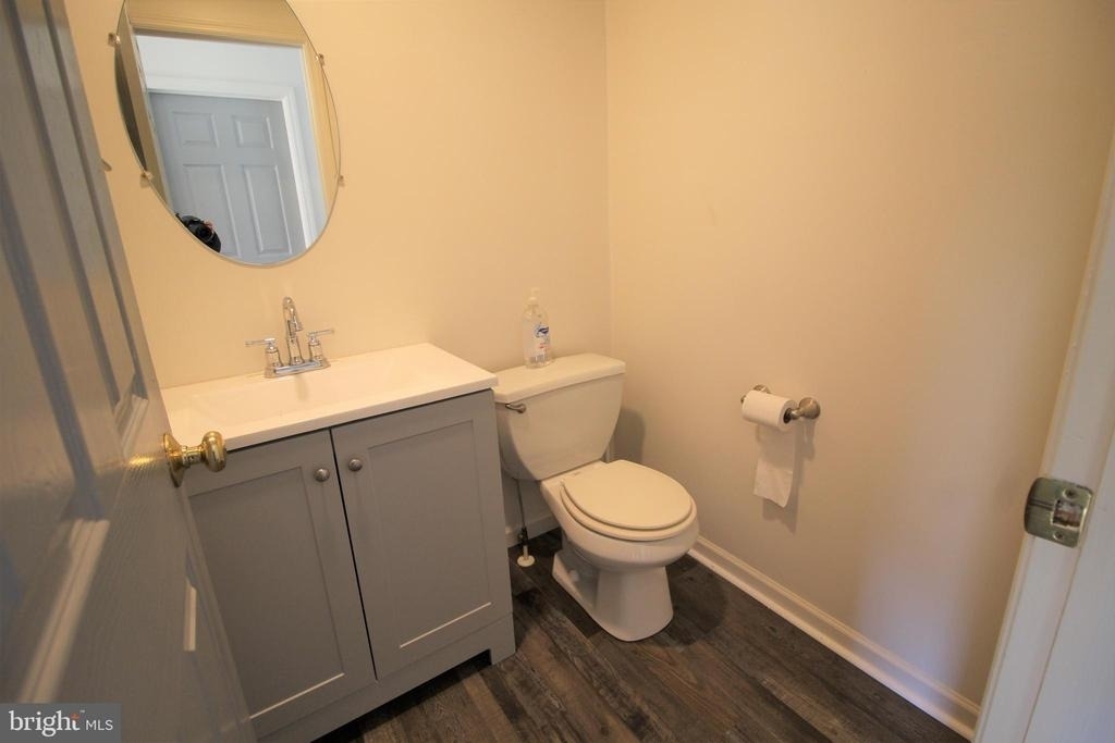 1431 Valley Road - Photo 5